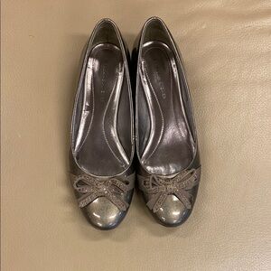 Etienne Aigner Flats with Bow Detail Size 8